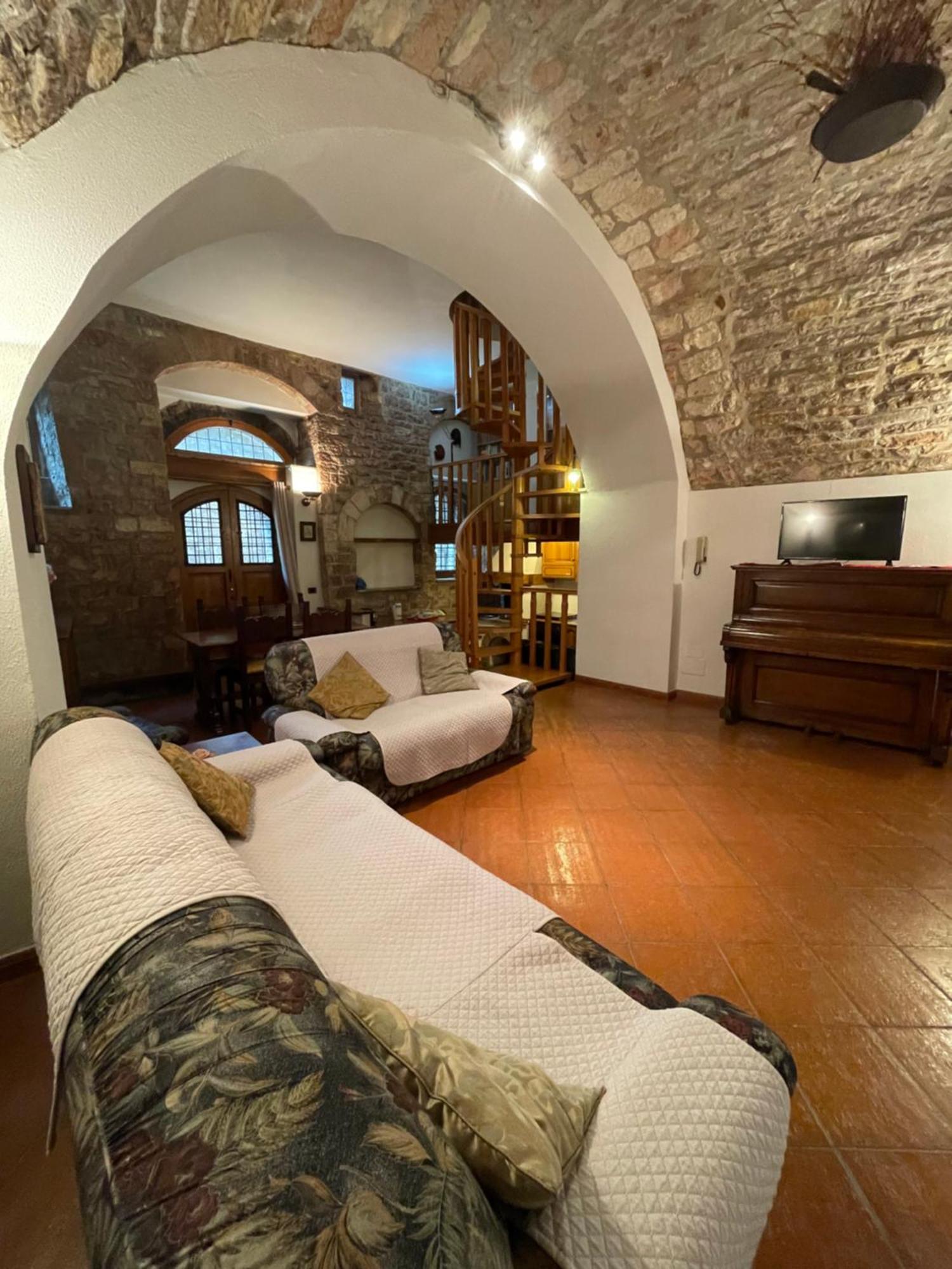 Апартаменти Happy House - Porta San Giacomo Ассізі Екстер'єр фото